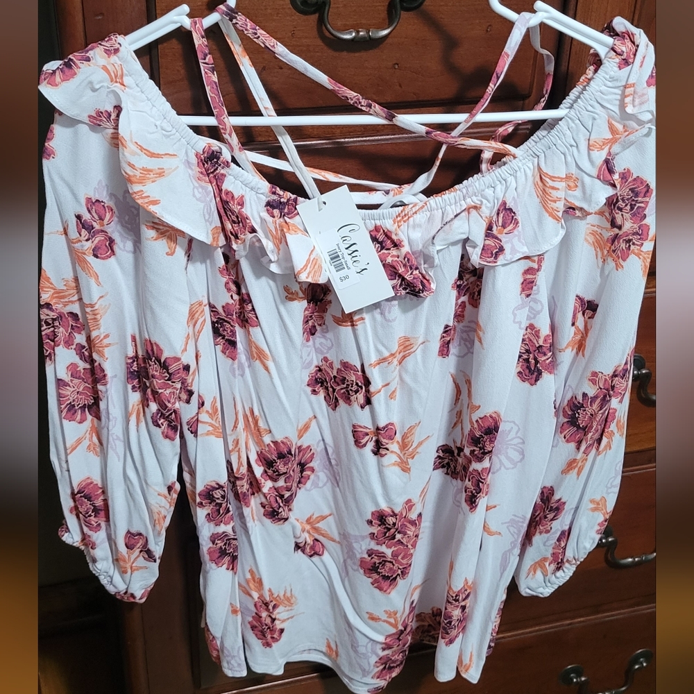 Entro Strappy Floral Off Shoulder Top